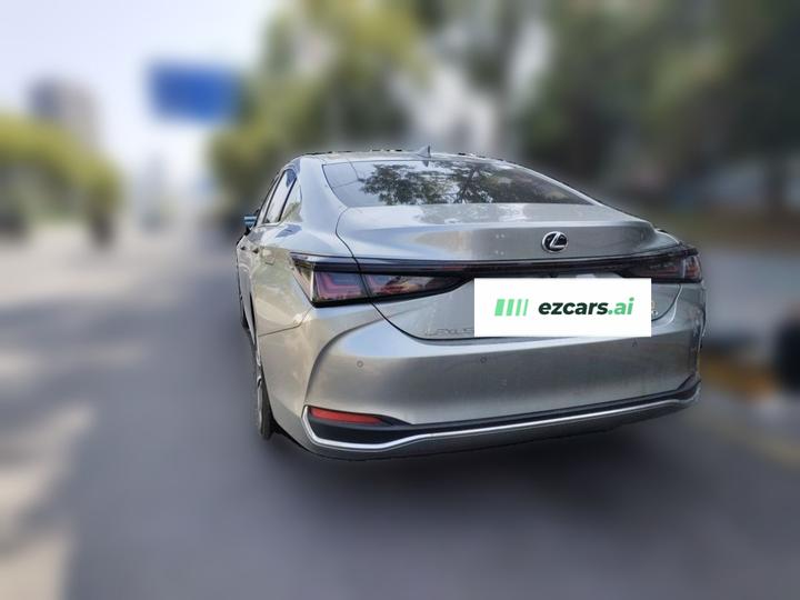 ES 2025 200 Exclusive photo 4
