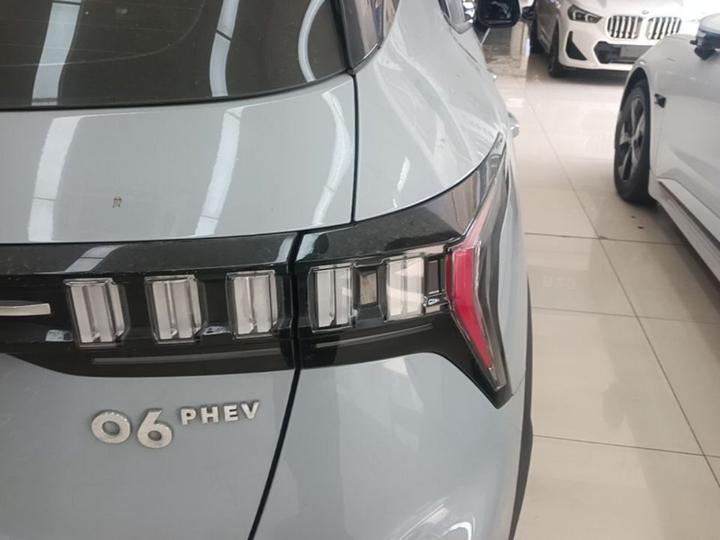 06 EM-P 2022 PHEV 84KM Range Pro photo 7
