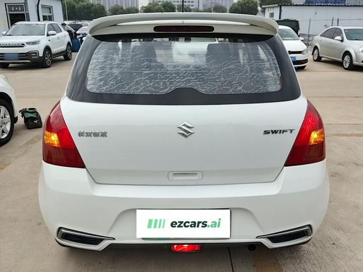 Swift 2014 1.3L MT Standard photo 3