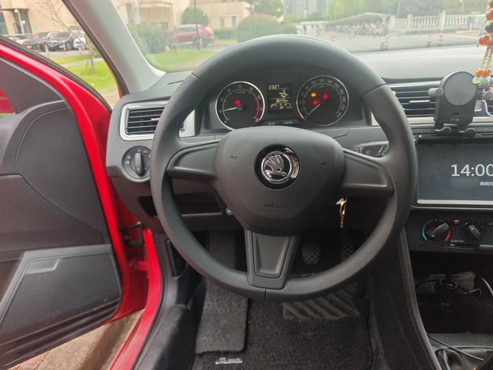 Rapid Spaceback 2016 Facelift 1.6L MT photo 7