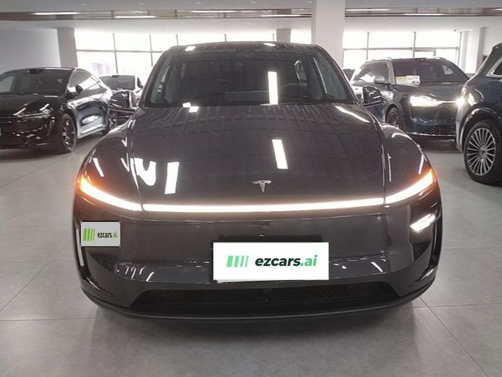 Model Y 2025 RWD photo 2