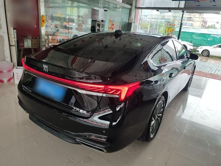 LaCrosse 2023 28T photo 4