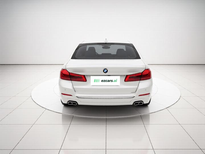 5 Series 2018 525Li Luxury photo 5