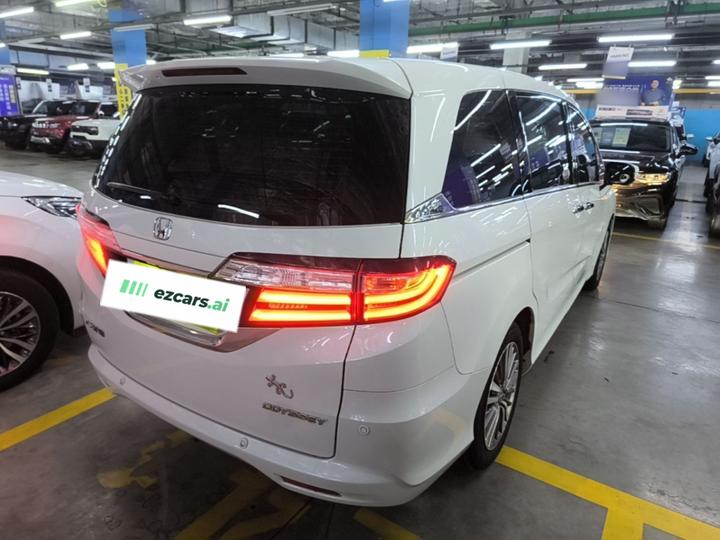 Odyssey 2018 2.4L Luxury photo 4