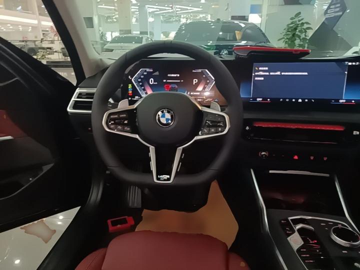 3 Series 2025 325Li M Sport Package photo 6