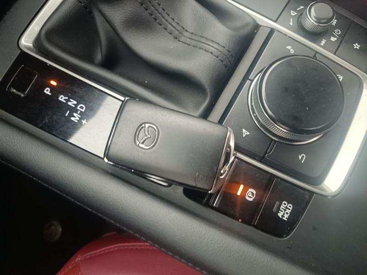 3 Axela 2021 1.5L AT photo 8