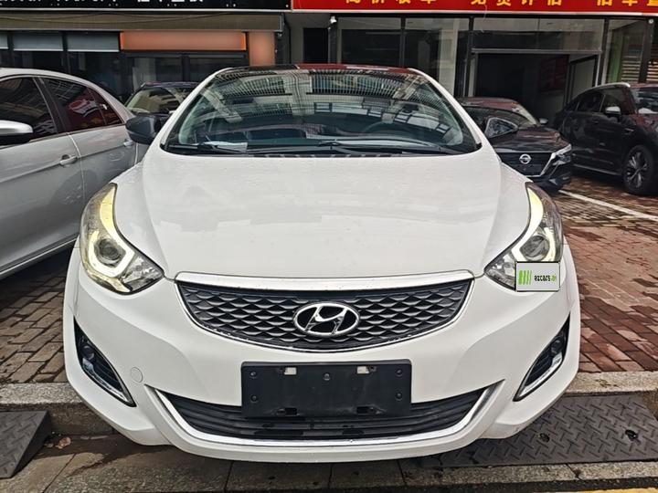 Elantra 2016 1.6L AT Smart photo 2