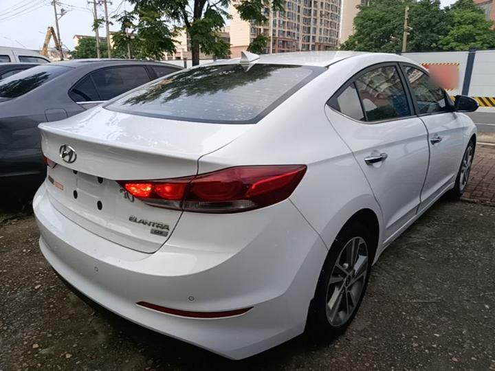 Elantra 2016 1.6L AT Smart Elite photo 4