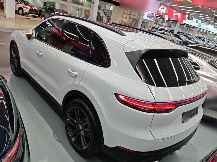 2019 Cayenne 3.0T photo 4