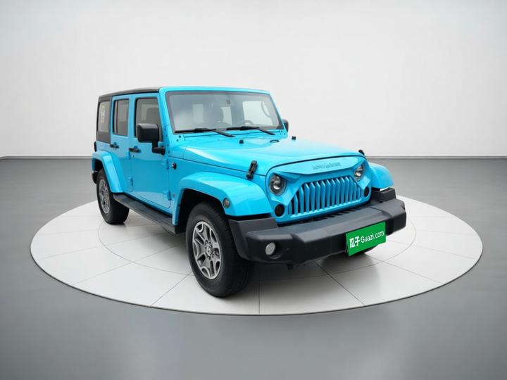 Wrangler 2014 3.0L Sahara 4-Door photo 3