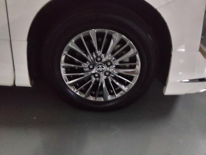 2020 Hybrid 2.5L HV Luxury photo 8