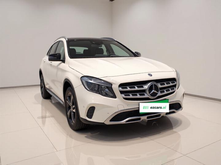 GLA 2018 GLA 200 Dynamic photo 3
