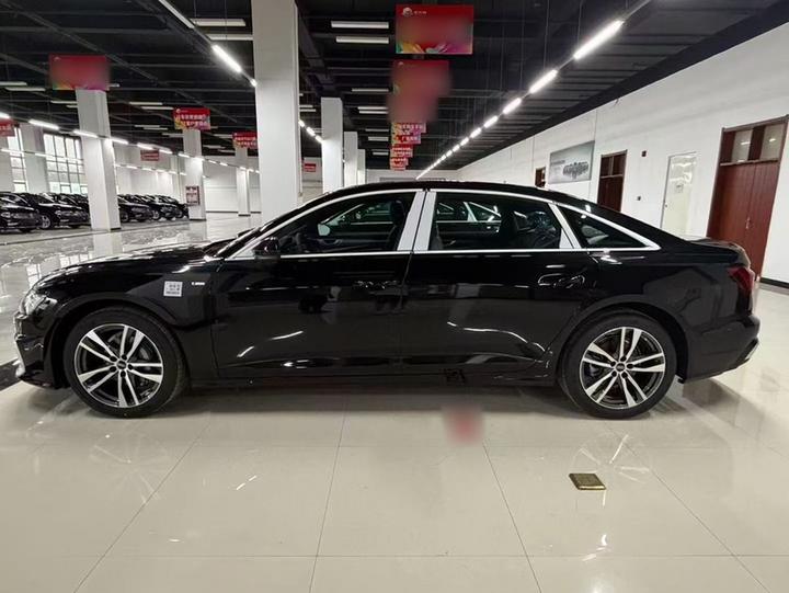 A6 40TFSI Luxury Dynamic photo 2
