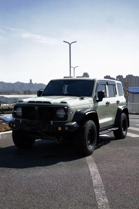 300 2021 2.0T