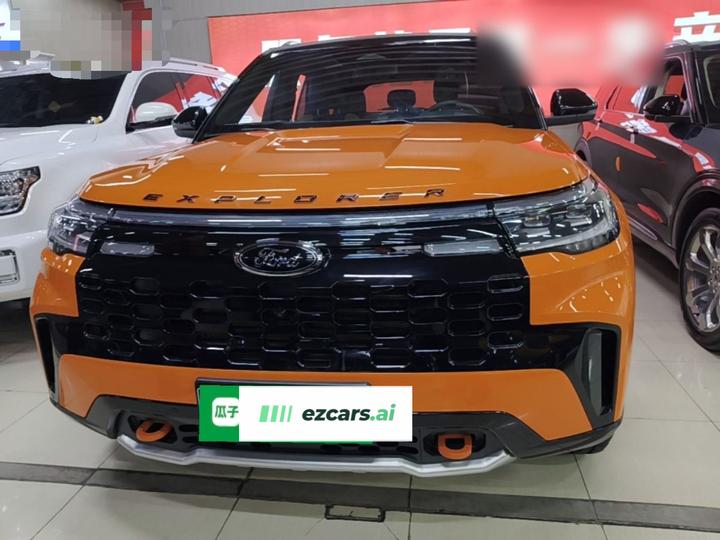 Explorer 2024 2.3T EcoBoost Summit 7-Seater photo 2