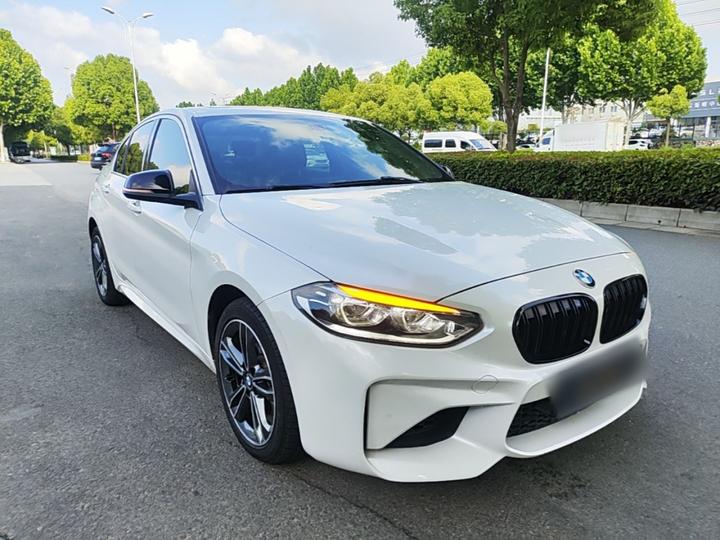 1 Series 2018 Facelift 118i Sport photo 3