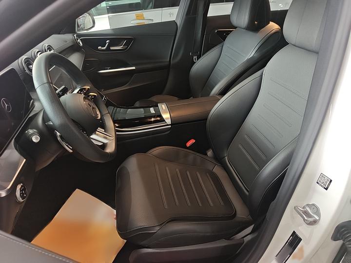 C-Class 2023 C 260 L Sport photo 7