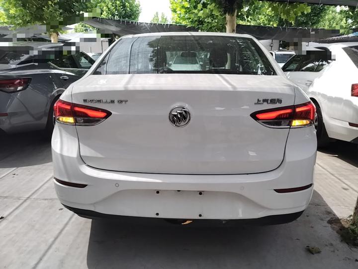 Excelle 2021 Facelift Classic 1.5L AT Elite photo 3