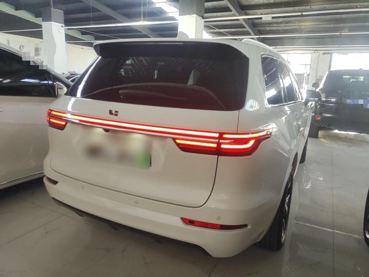 Li Auto ONE 2021 EREV 6-Seater photo 6