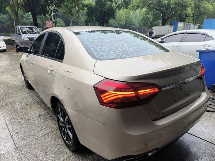 Emgrand 2019 1.5L MT China VI photo 4