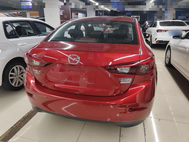 3 Axela 2017 Sedan 1.5L AT Luxury China V photo 3