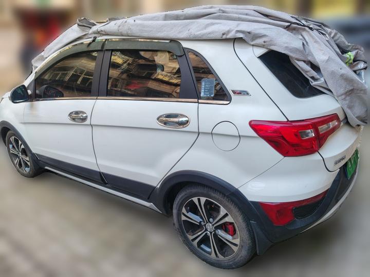 BAIC X25 2015 1.5L MT Elite photo 4