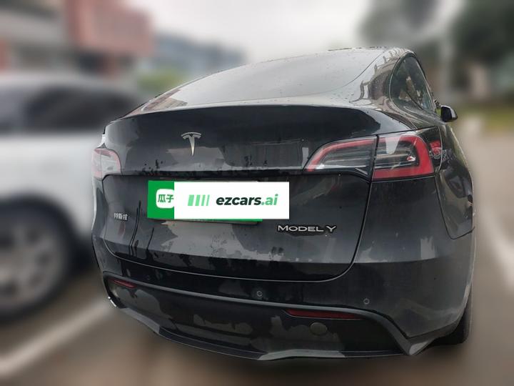 Model Y 2023 RWD photo 5