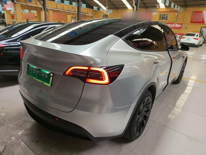 Model Y 2023 Long Range AWD photo 4