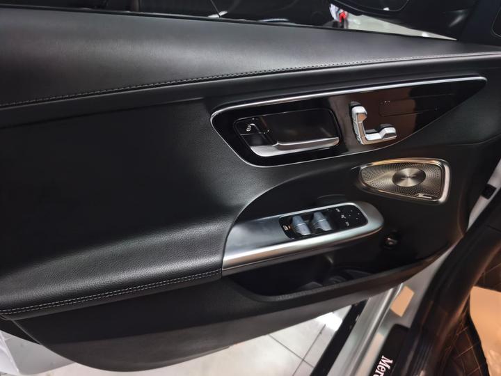 C-Class 2023 Facelift C 260 L Sport photo 7