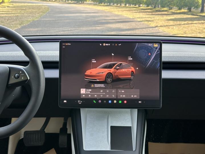 Model 3 2026 RWD photo 4
