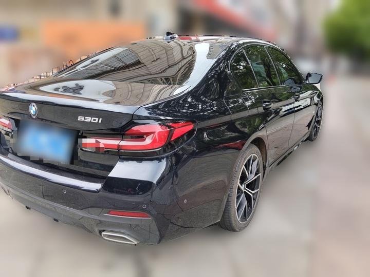 5 Series Imported 2022 530i M Sport Package photo 6