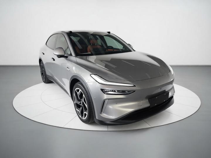 L60 2024 60kWh RWD photo 3