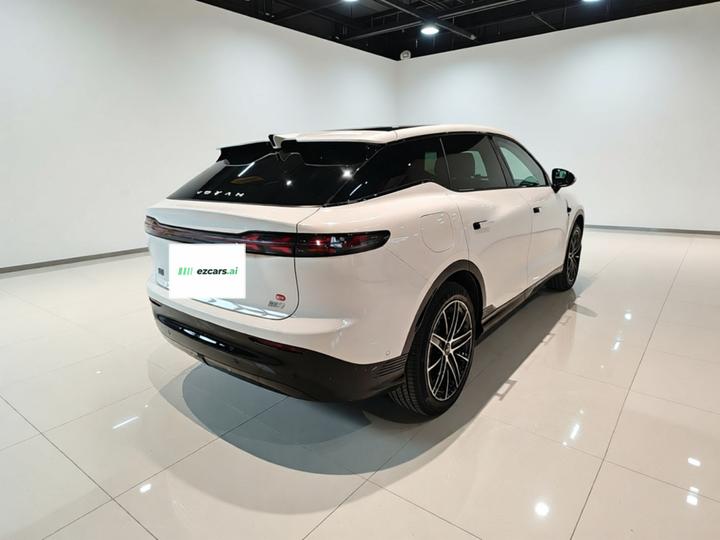 Voyah 2025 AWD Qiankun photo 6