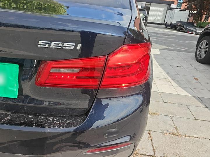 5 Series Imported 2018 525i M Sport Package photo 7