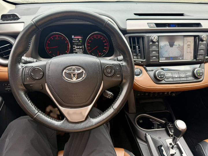 RAV4 2016 2.5L AT AWD Elite photo 6