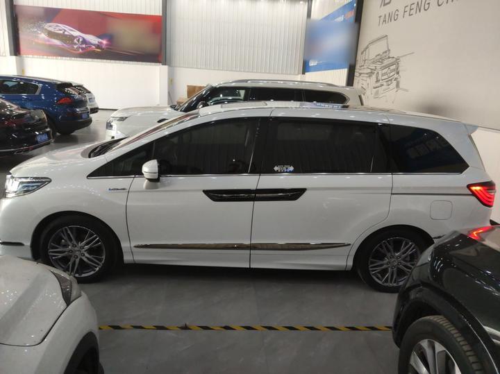 Elysion 2019 2.0L Hybrid Luxury photo 4