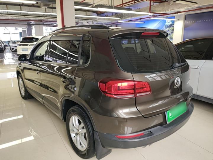 Tiguan 2015 1.8TSI AT RWD photo 4
