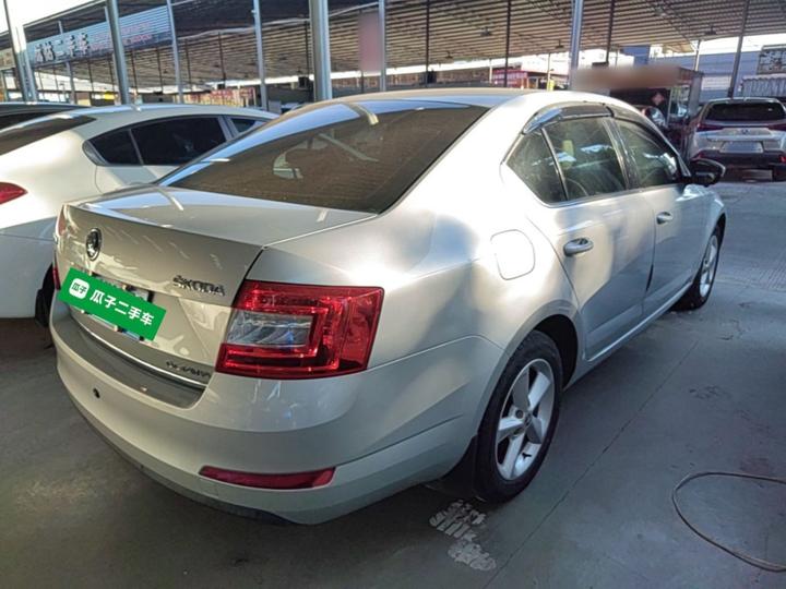 Octavia 2015 1.6L AT photo 6