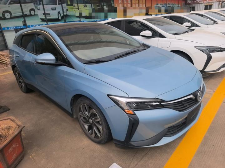 6 2020 PHEV Smart photo 3