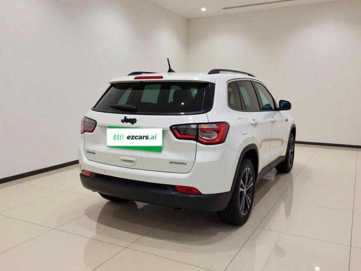 Compass 2017 200TS AT Performance AWD photo 5