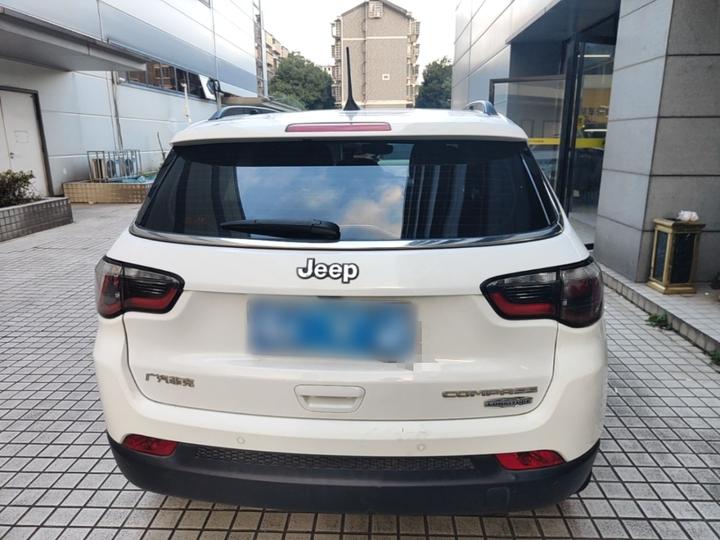 Compass 2017 200T AT photo 5