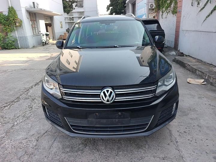Tiguan 2015 1.8TSI AT RWD Comfort photo 2