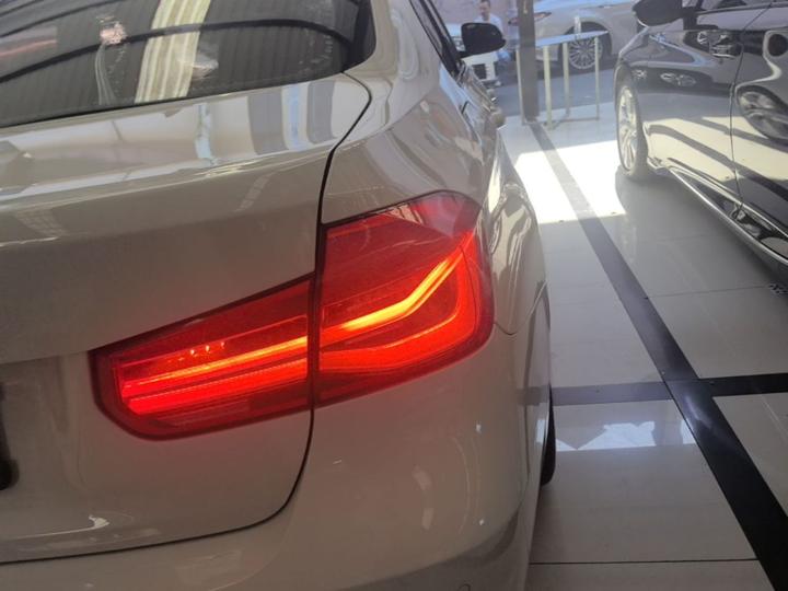 3 Series 2018 320i M Sport Package photo 7