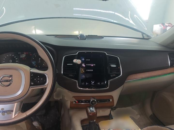XC90 2015 T6 7-Seater photo 5