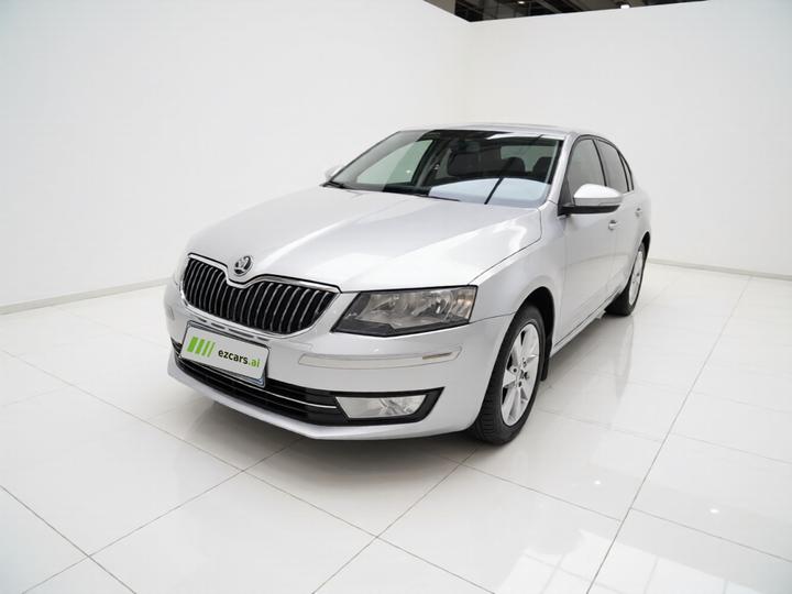 Octavia 2015 1.6L MT