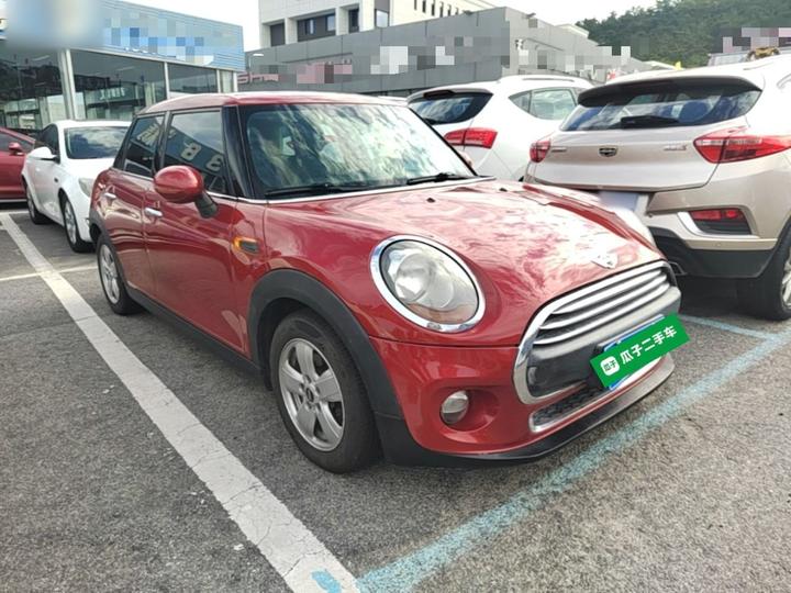 2016 1.2T ONE 5-Door photo 3