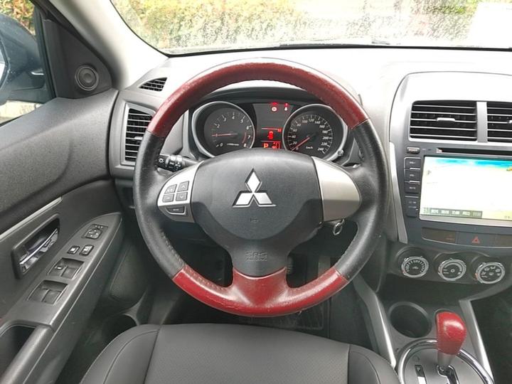 ASX 2013 2.0L CVT RWD Elite photo 6
