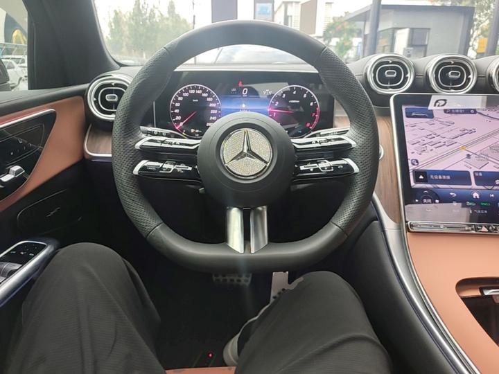GLC 2024 Facelift GLC 300 L 4MATIC Dynamic 5-Seater photo 6