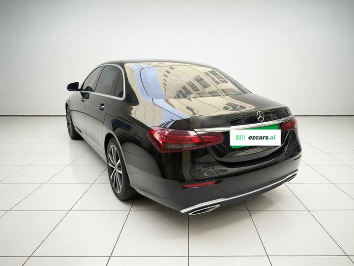 E-Class EV 2022 Facelift E 350 e L PHEV Sport photo 4