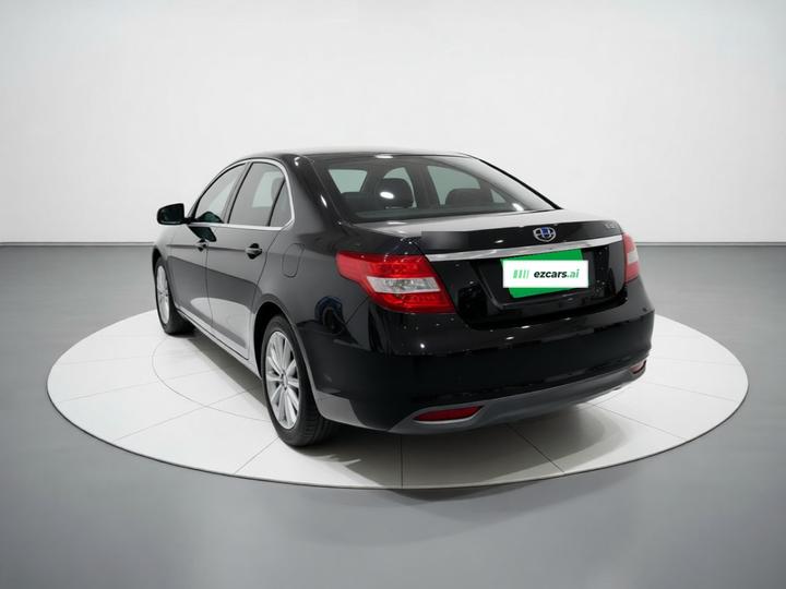Vision 2016 1.5L AT photo 4